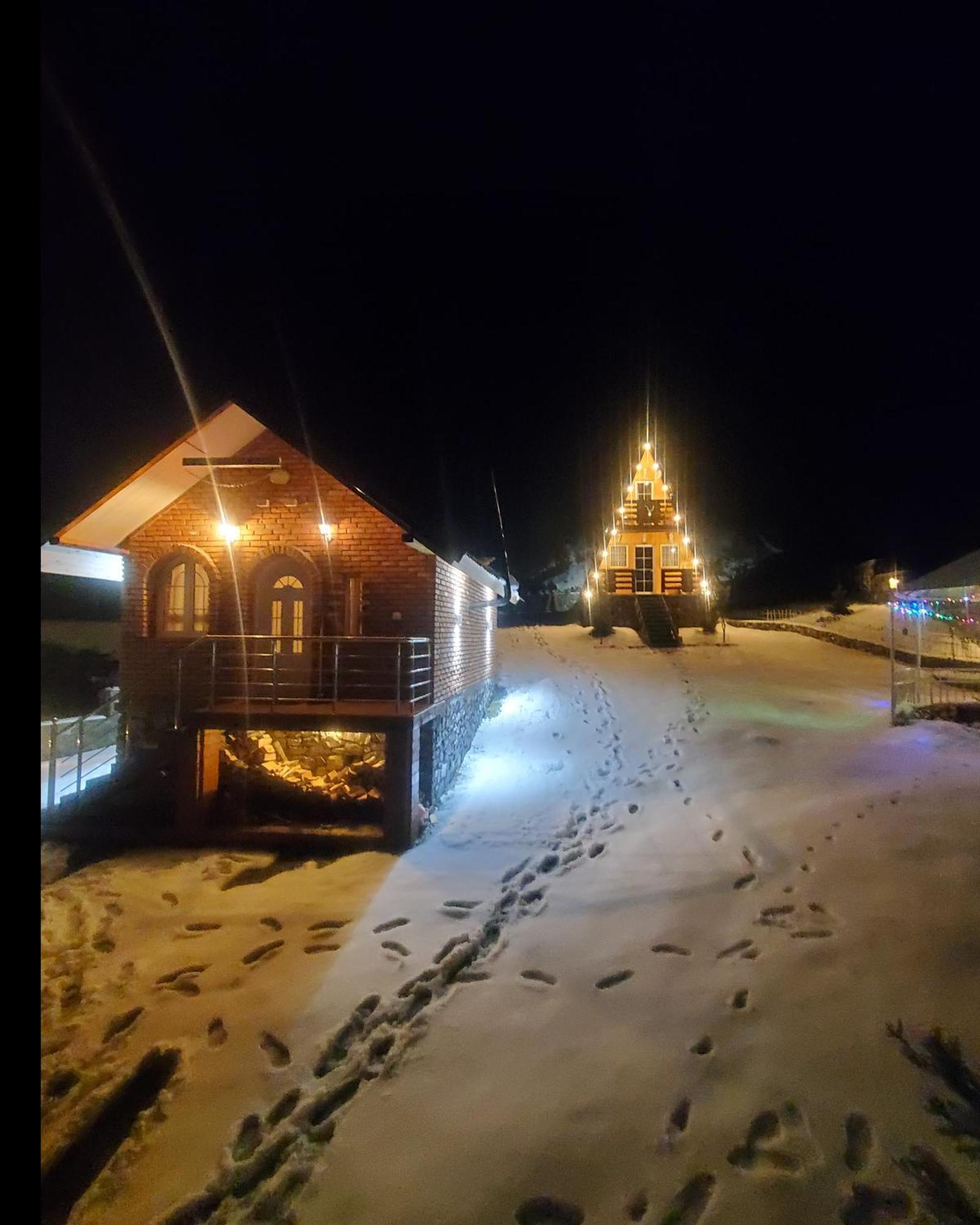 Vilat Pllumaj Lodge Gropat e Selces