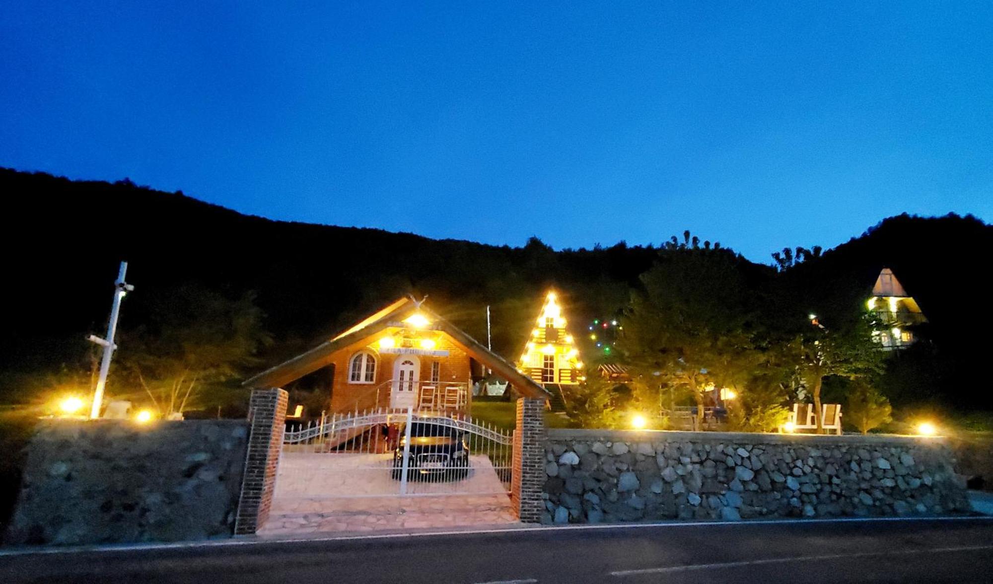 Lodge Vilat Pllumaj *
