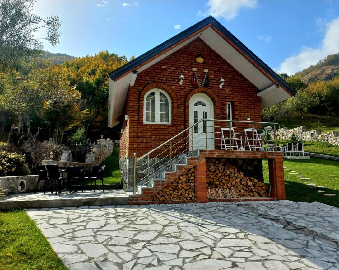 Lodge Vilat Pllumaj